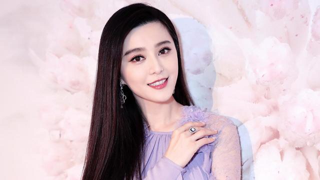 范冰冰穿红裙胖出小肚子,范冰冰近期穿露脐装