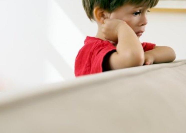 八岁孩子断断续续胃疼怎么办,7岁孩子喊胃疼