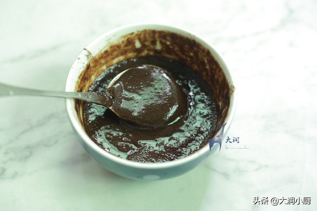 自制龟苓膏清热消暑的必备饮品,制作龟苓膏用什么凉粉