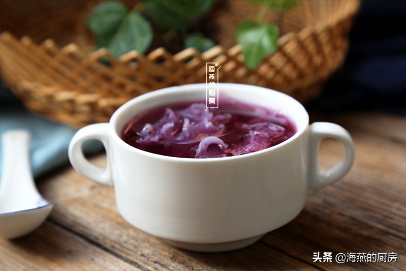 夏季几款清淡解暑的美颜养生汤谱,女人补气养血养生汤养肤美颜