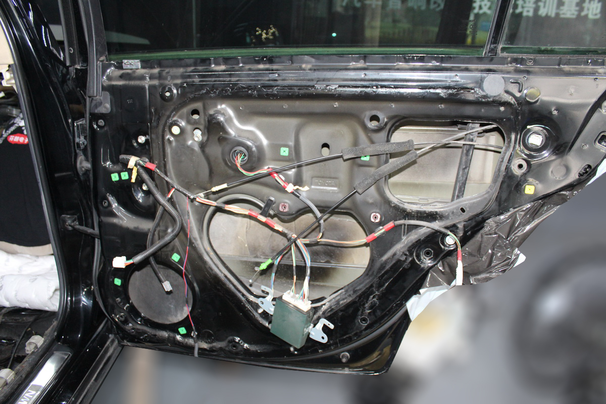 丰田皇冠2018款隔音什么水平,丰田皇冠隔音实测