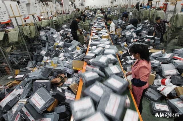 “9块9包邮”真的能赚钱吗?是用怎样的方式赚钱呢?看完就懂了