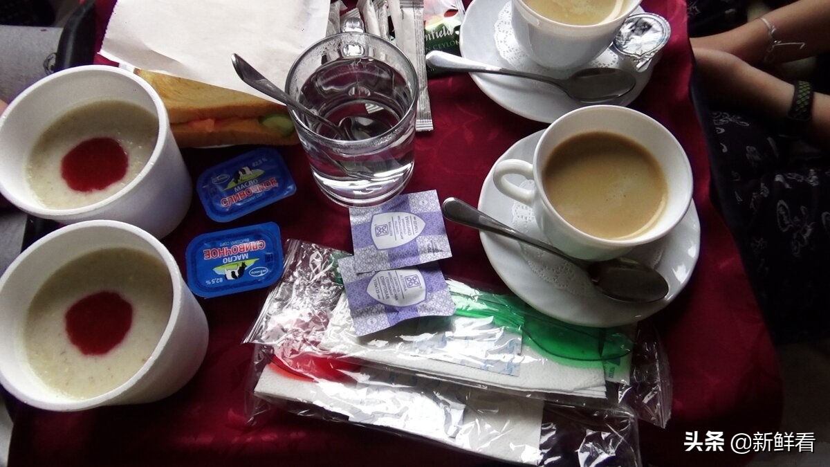 俄罗斯圣彼得堡火车卧铺,莫斯科到圣彼得堡的卧铺车厢怎样