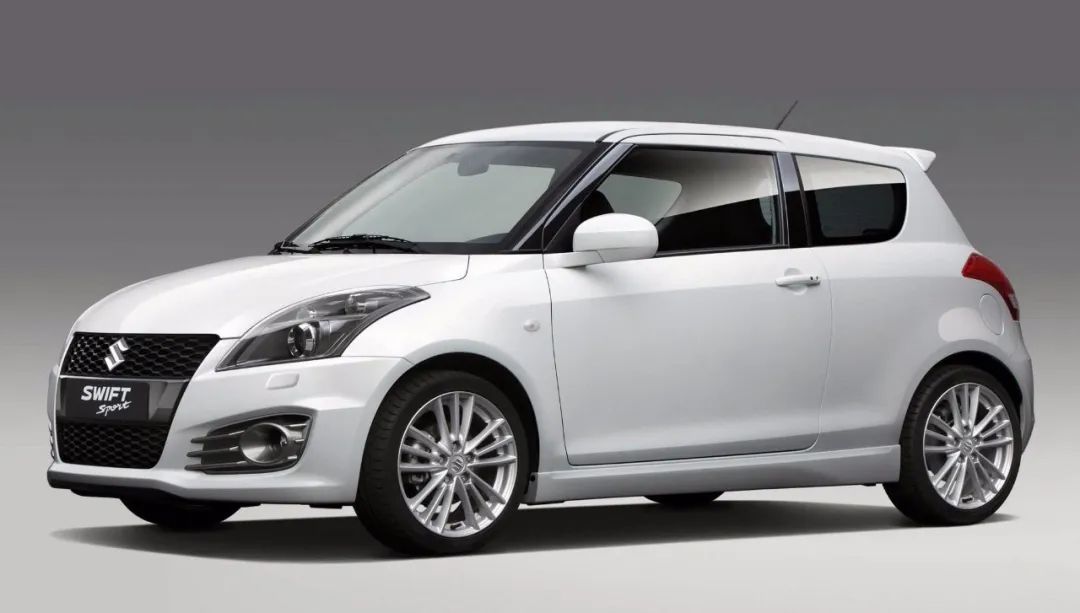 铃木超级维特拉好还是吉姆尼好,铃木超级维特拉深度测评