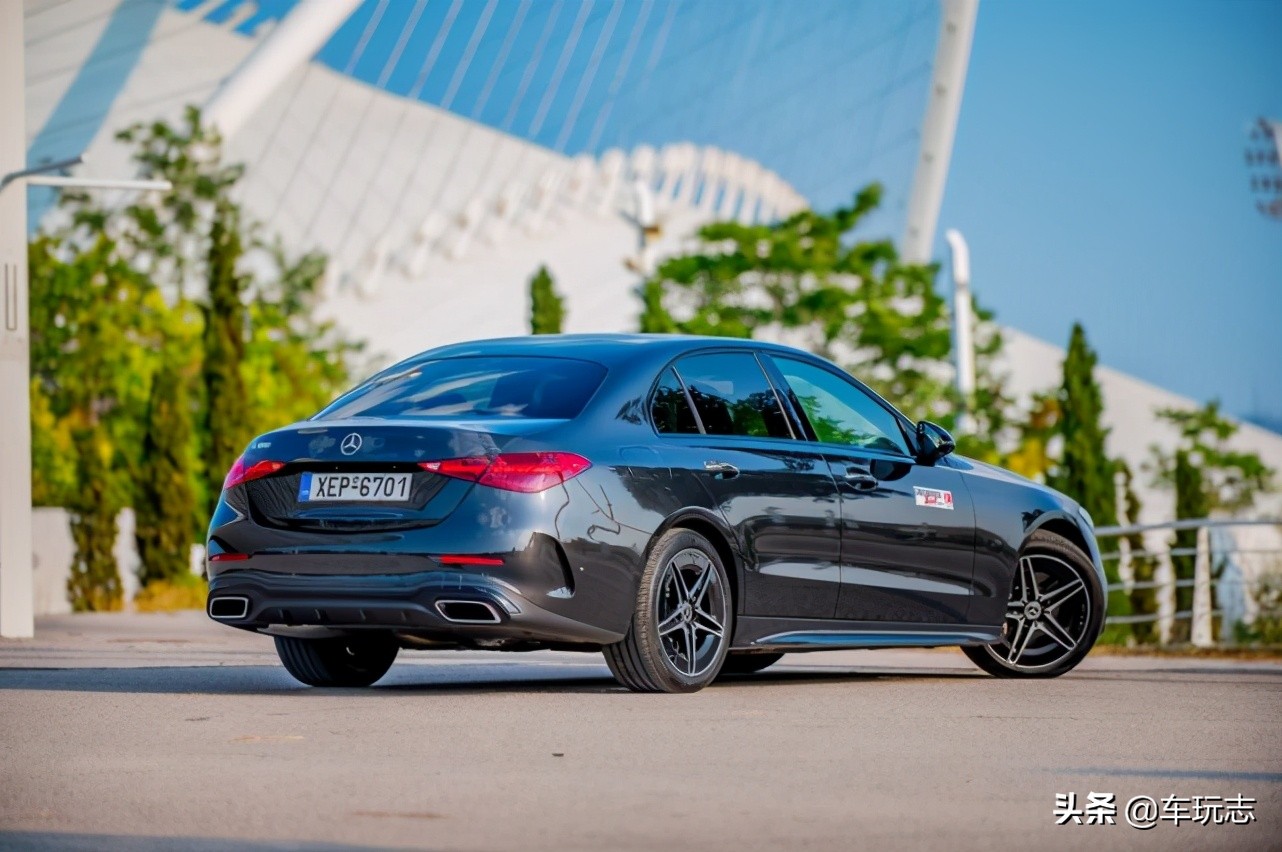 2019款奔驰c级c180l时尚型好不好,首试全新奔驰c级1.5t弱不弱鸡