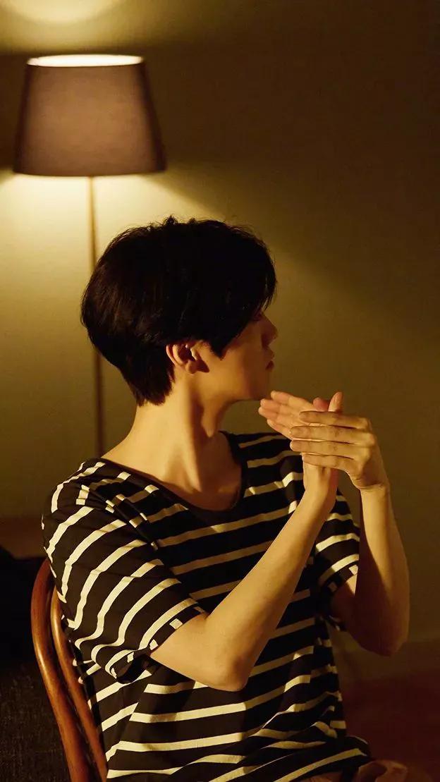 鹿晗壁纸浅蓝色系,鹿晗壁纸皮衣