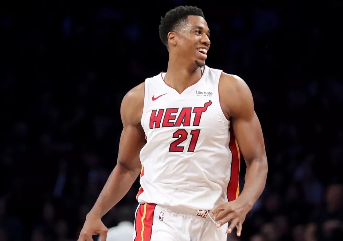 库里5年2亿签史上最大合同,库里nba职业生涯薪水一览