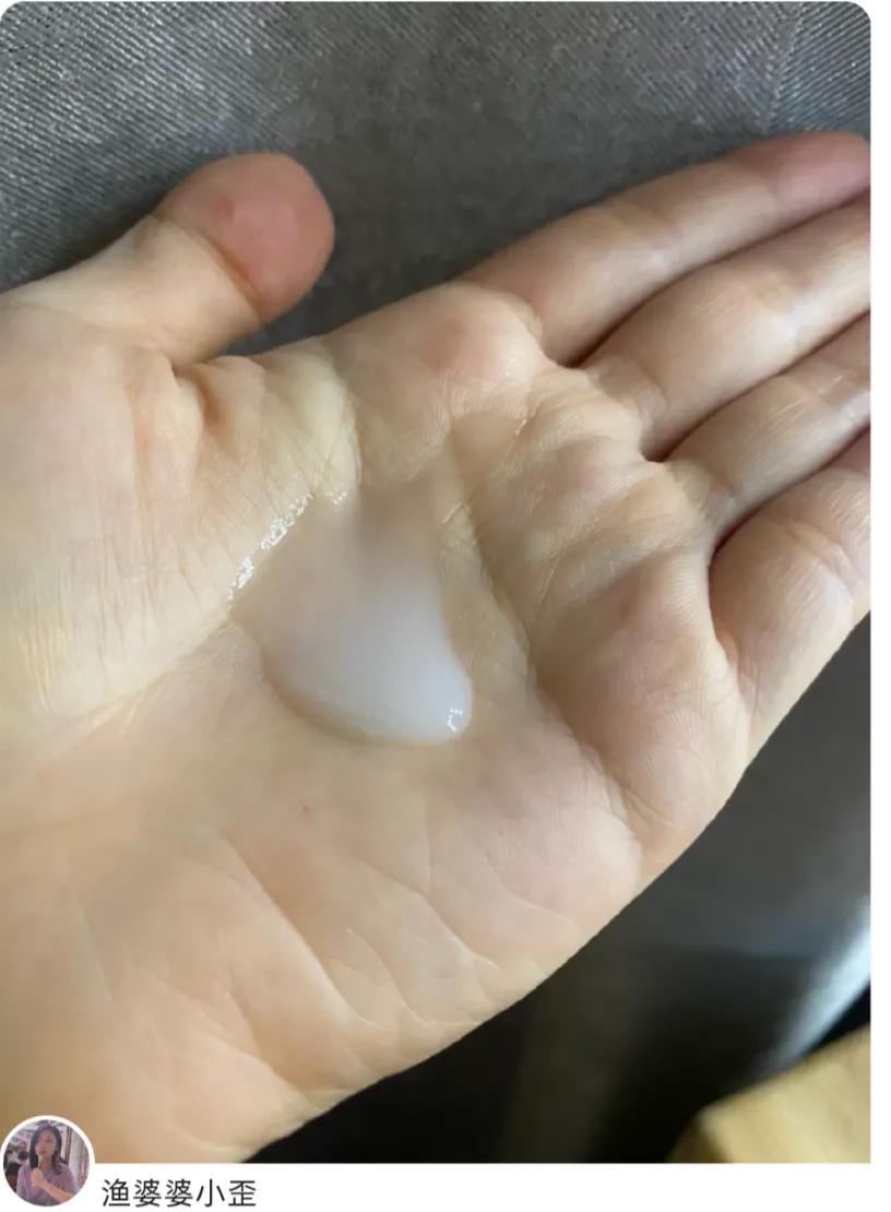 欧诗漫舒缓美白精华液测评,欧诗漫美白精华液和珀莱雅双白瓶