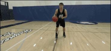 crossover变向过人怎样算走步,野球场过人技巧简单