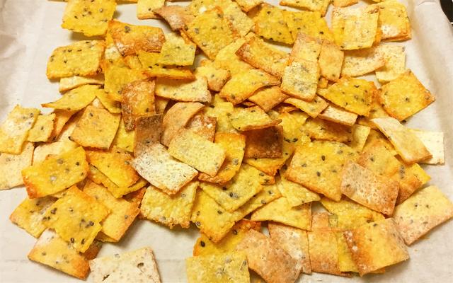 用一点小米怎么做小米锅巴,一碗小米教你做出好吃的米饼