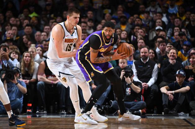 半程总结｜紫金军团表现强势，3大问题却成为湖人队后半程隐患？