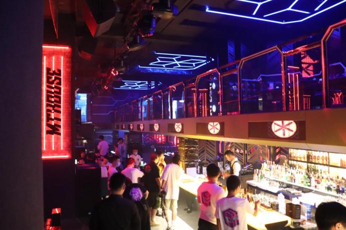 mtlivehouse世纪金源店,晚上不想回家想和男朋友住怎么办