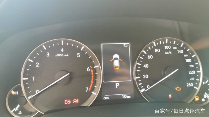 雷克萨斯RX比奥迪Q5L好吗？它落地649600元低吗？