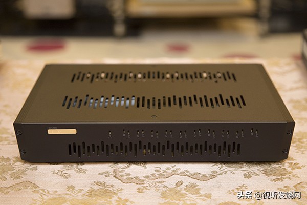 网络串流*放播**的救星：上峰音响试听SOtMsNH-10G网络交换器