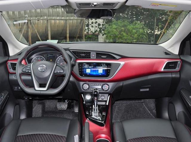 什么档次的人开30万的车呢,什么档次的人开凯迪拉克