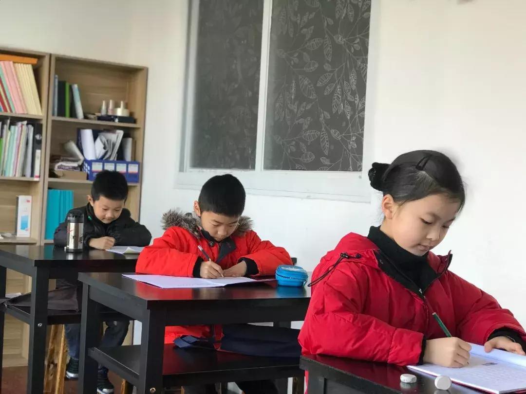 孩子不愿意练字怎样引导他学好,孩子不乐意练字