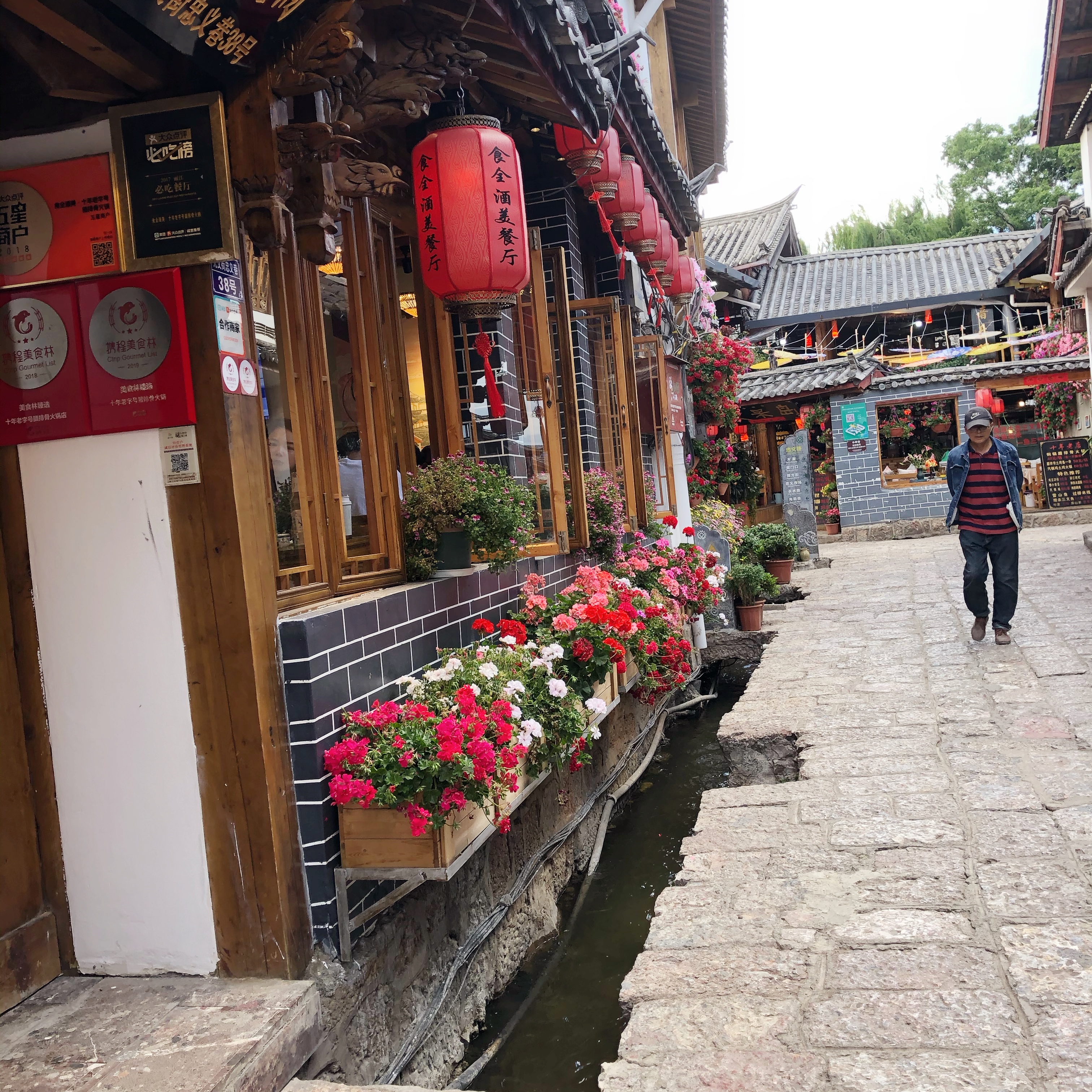 去云南旅游十天九晚行程价格,去云南旅游8天5000元攻略