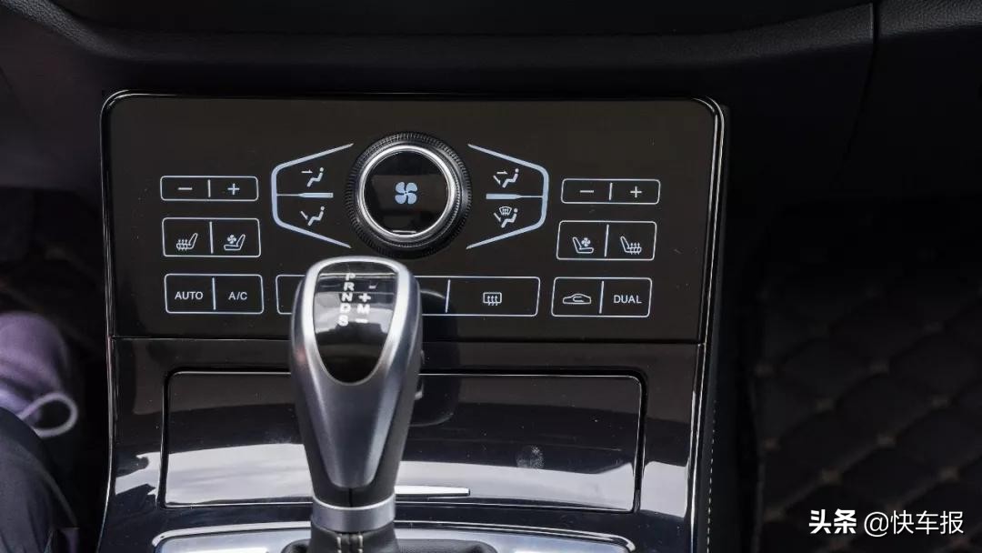 摸着方向盘感觉就很自豪，这就是红旗的魅力「快车体验117」