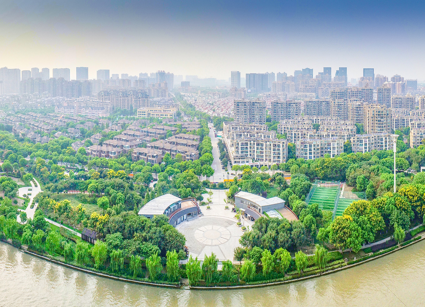 和小姐姐一起逛嘉兴吃百年传承的美味，大胆的把美好生活秀给你看