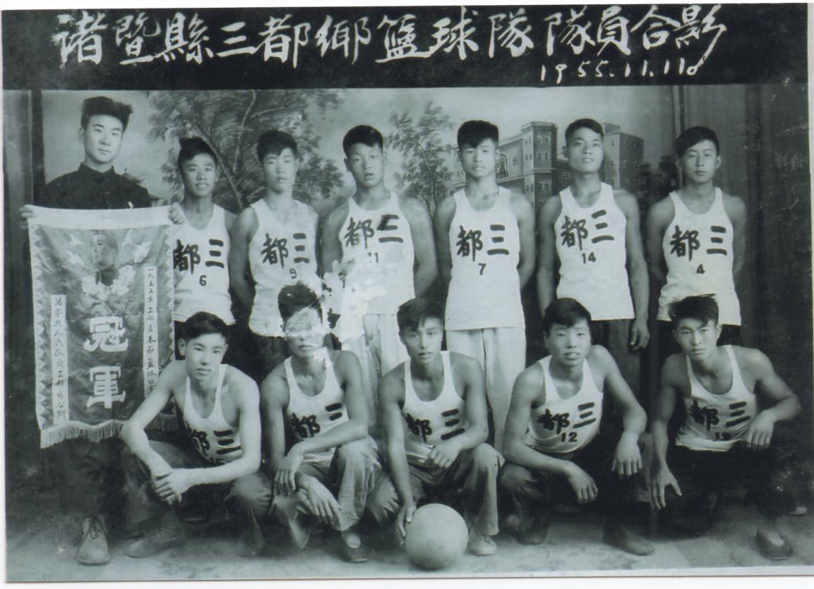 乡愁悠悠几时休,乡愁悠悠原唱