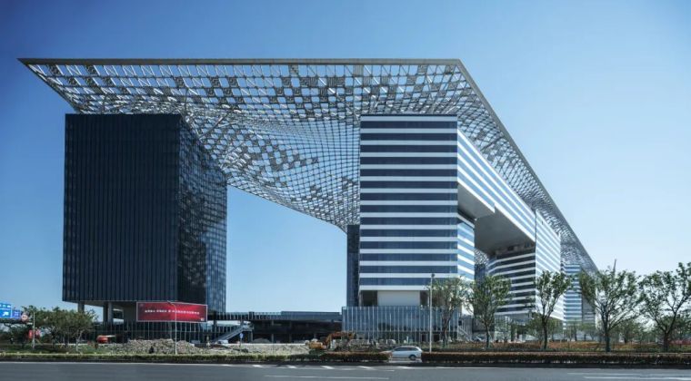 采光雨棚设计 (天幕雨棚如何设计节点很重要)