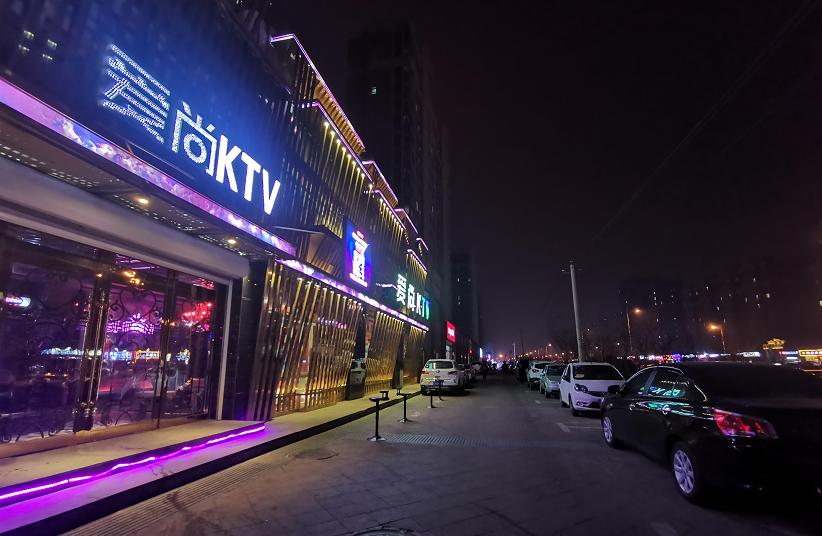 别再黑北湖没人了，停车位都找不着