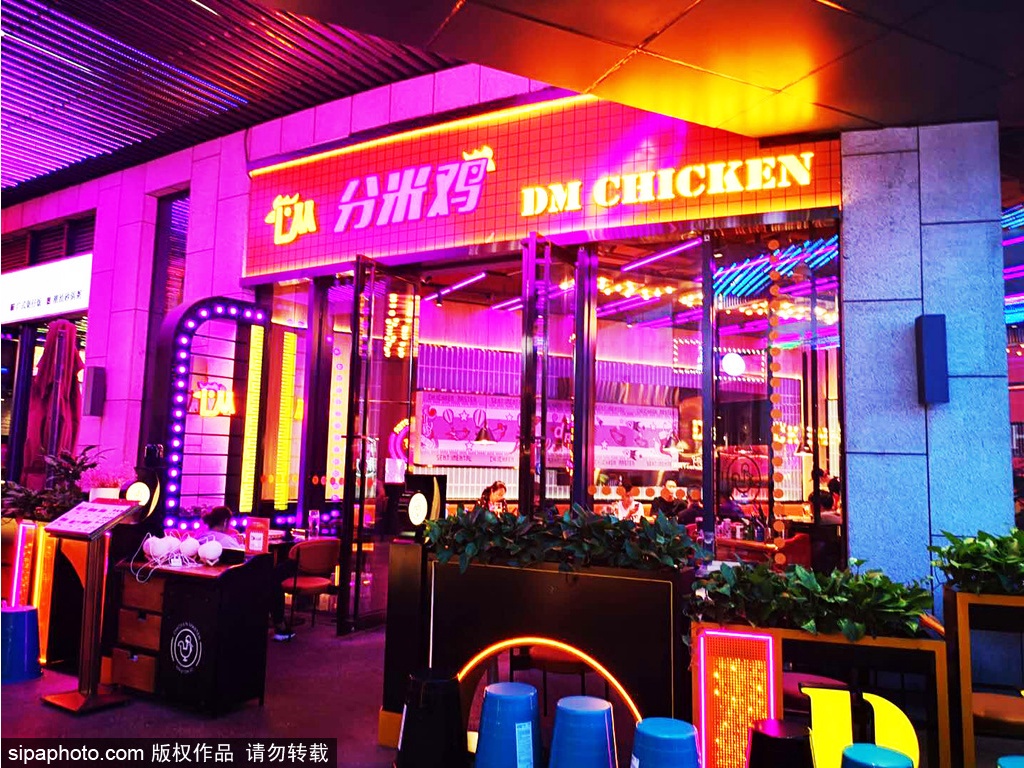 夜生活的北京三里屯,北京夜晚三里屯攻略