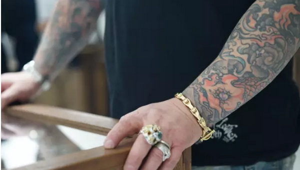 手链品牌轻奢小众银饰,比较有名的银手链