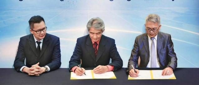 何超贤遗产多少,何超贤登报争产