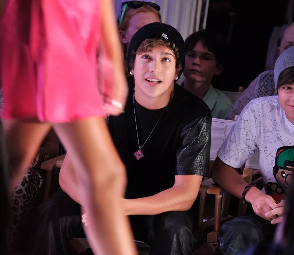 小奶狗抖音歌,抖音sendit歌曲