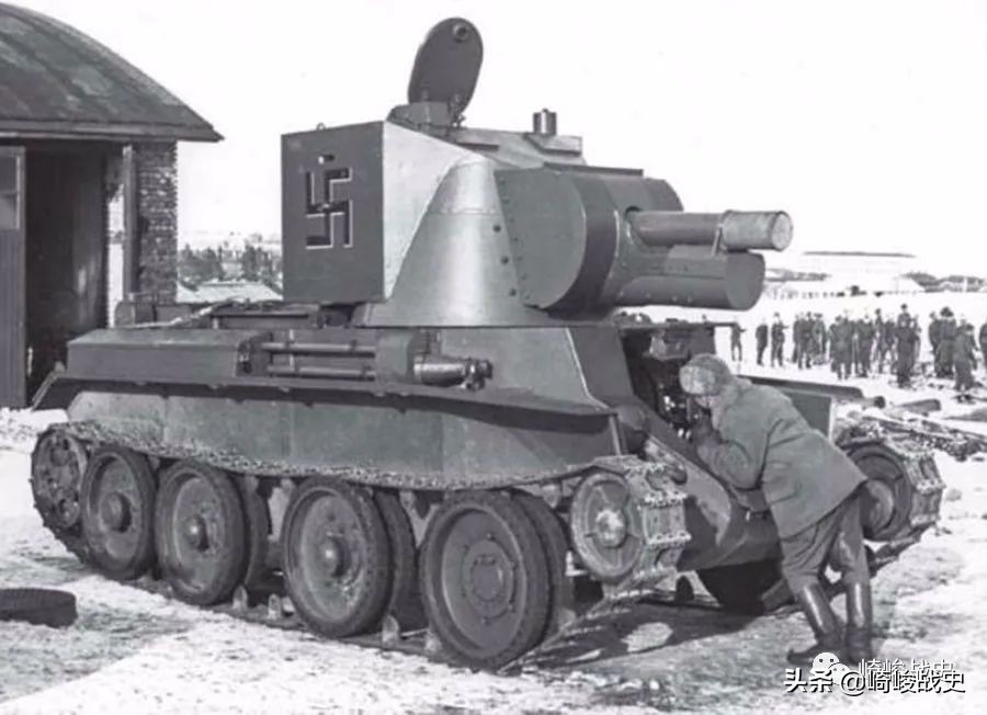 二战芬兰装甲兵：感谢运输大队长斯大林，给我们送来了坦克