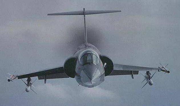 强力胶之父的无心之作:越战美军军医必备的止血*剂喷**