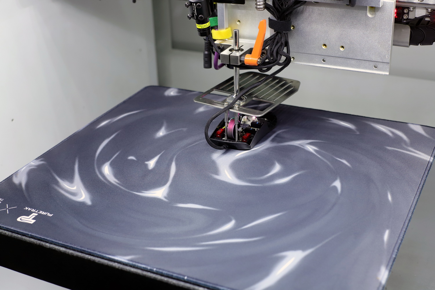 rog月刃搭配什么鼠标垫,多少尺寸的rog鼠标垫最适合打游戏