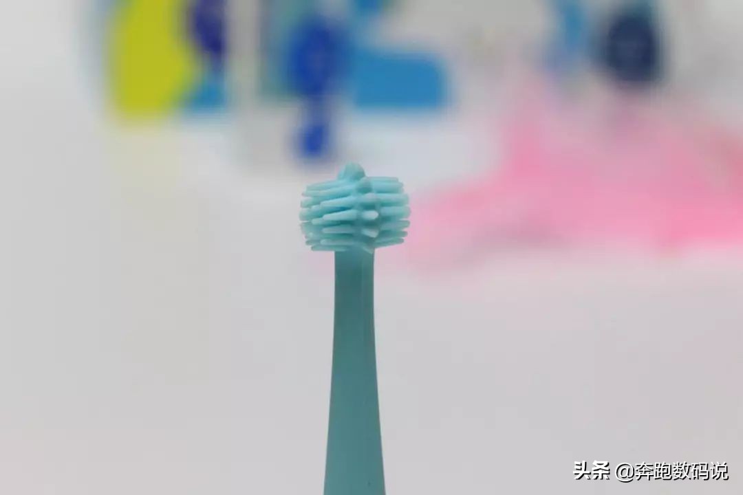 usmile儿童电动牙刷是用哪种刷头,usmile儿童电动牙刷怎样刷牙