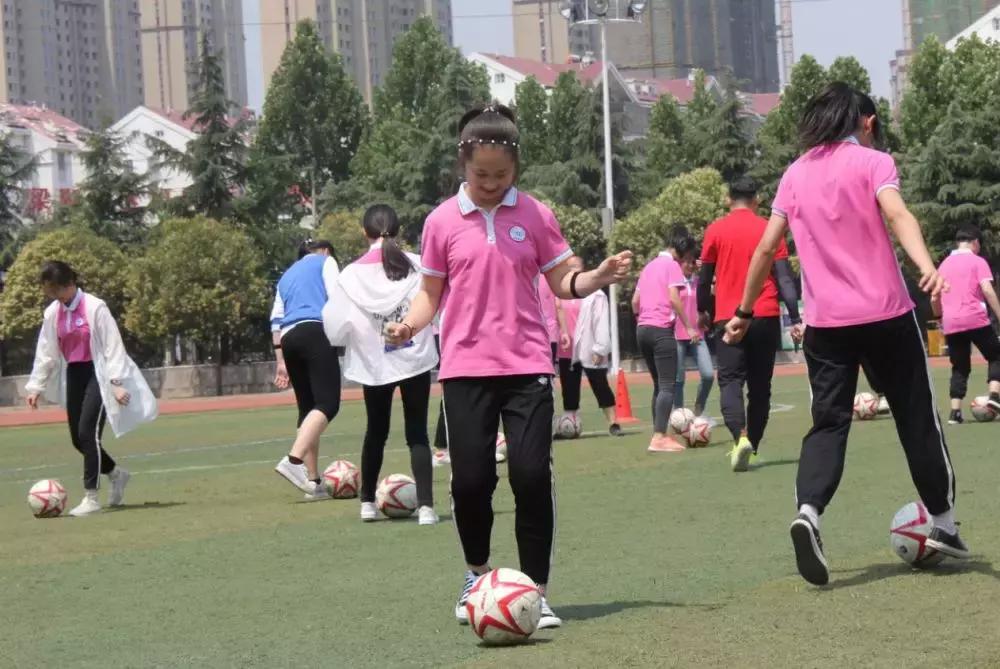中国青少年足球联赛河南实验,央视记者探访河南学校
