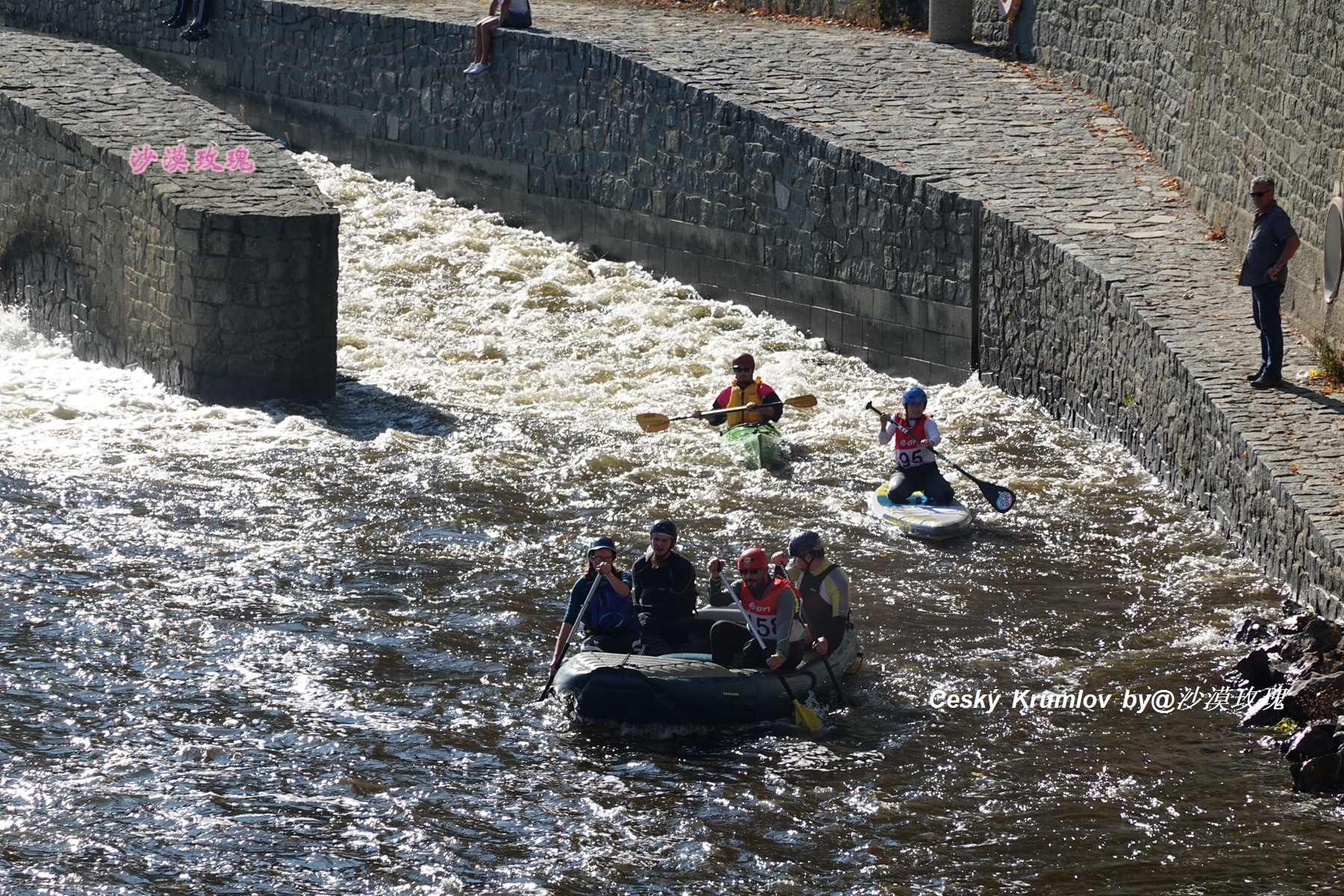 在有“捷克的丽江”之称的小镇,寻觅五瓣玫瑰的芳香