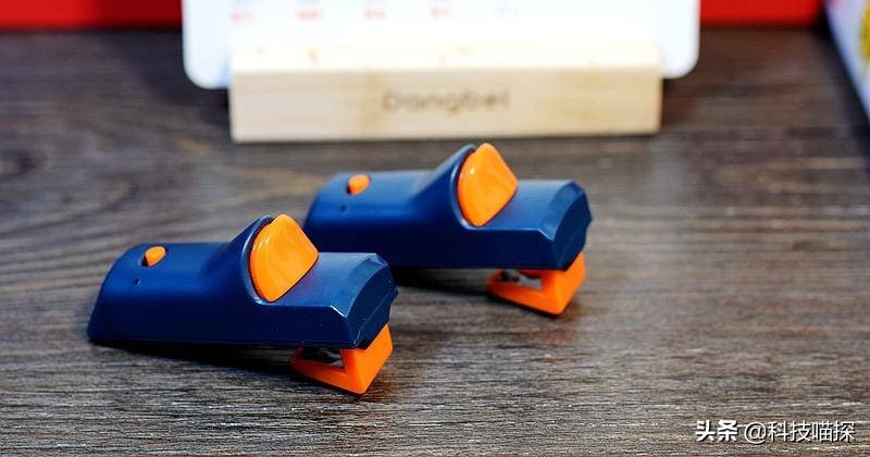 北通J1手游按键1秒15次击发，和我拼手速你必败无疑