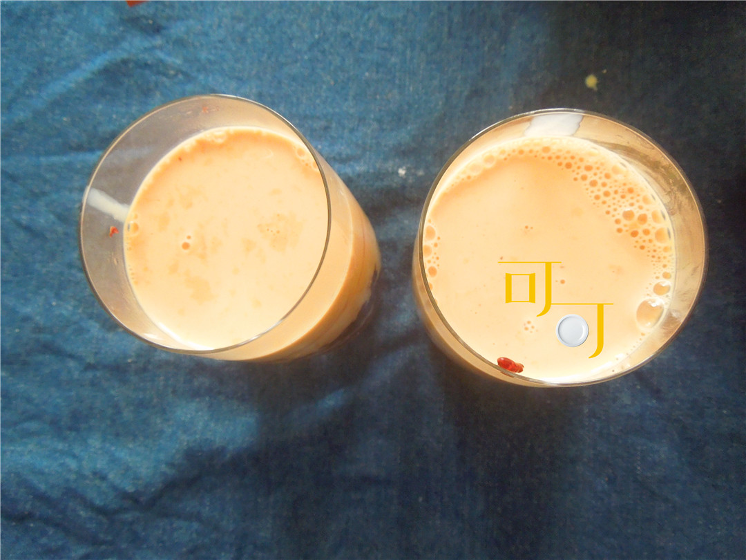 夏天最火的奶茶制作,夏天很热做一杯冰的奶茶怎么做