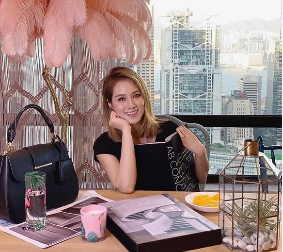 当李嘉欣遇见王祖贤究竟谁更美,香港豪门阔太徐子淇出席珠宝活动