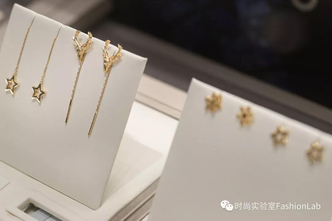 閫佺粰骞磋交浜虹殑瀹炵敤绀肩墿,閫佺粰骞磋交浜虹殑鏂板勾绀煎搧