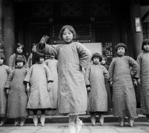 年轻的寡妇嫁给锅炉工,40岁锅炉工娶老婆