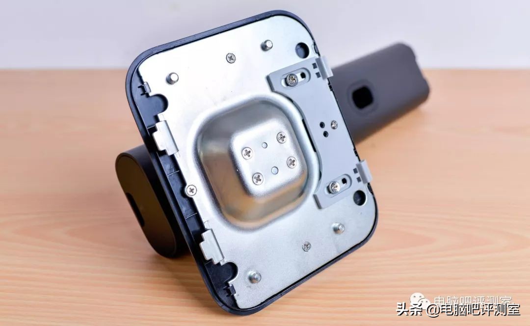 用了两年的小米34寸曲面显示器,小米34寸曲面显示器漏光严重