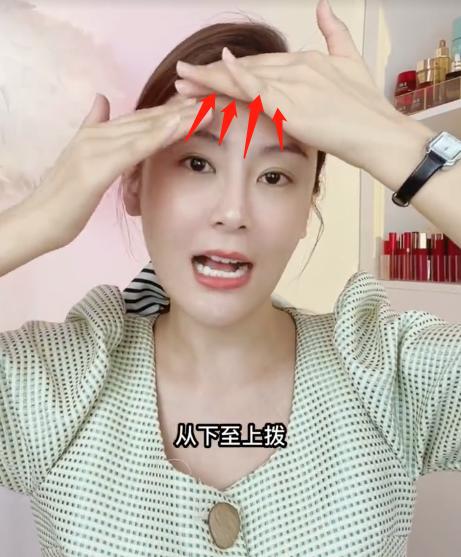 人过50岁抗皱最好吃什么,50岁老人抗皱纹护肤方法