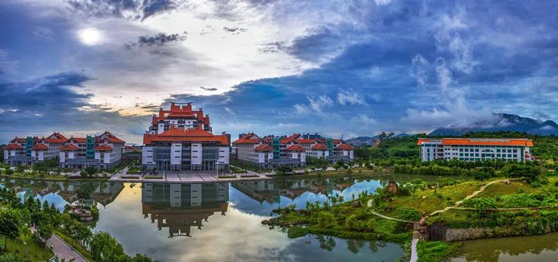 漳州港哪个学校最好,漳州最美校园