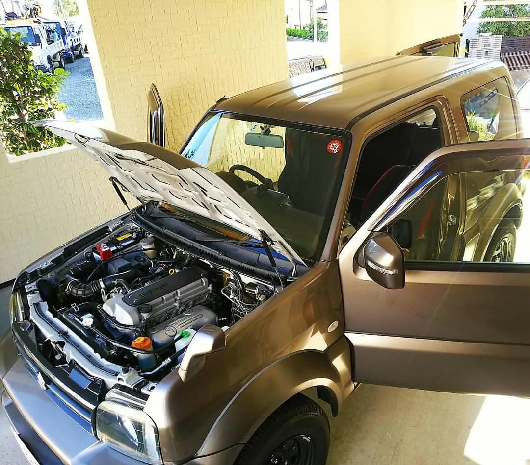 日本玩摩托车人手一辆,日本家庭一人工作养活一家人