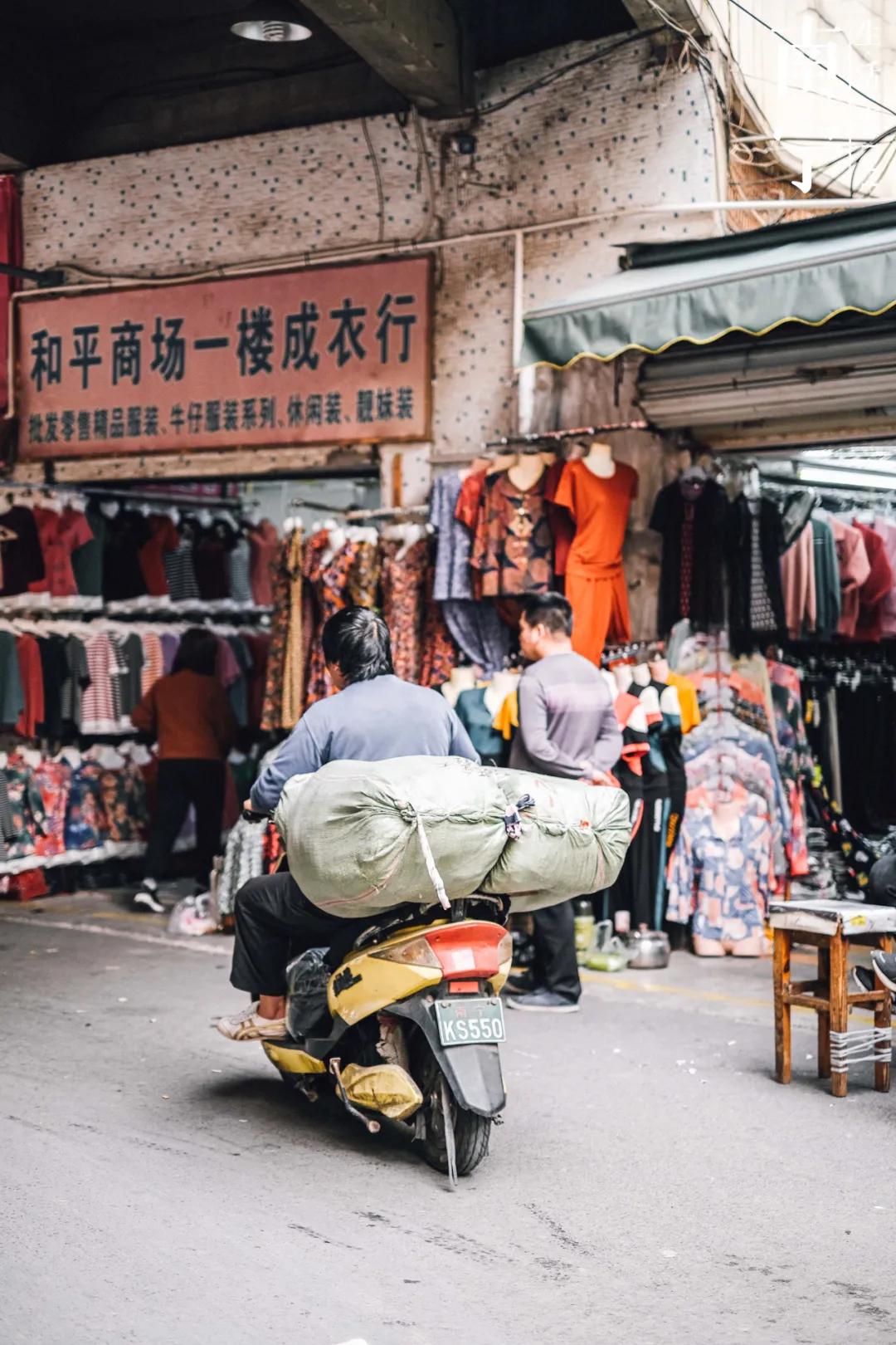 曾创出上亿流水，一个档口就能买宝马730，南宁这地方如今已没落