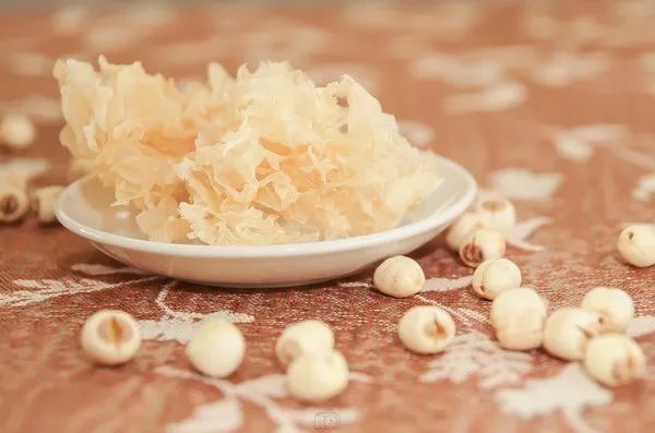 银耳怎样吃才养肺,银耳怎么吃才养胃