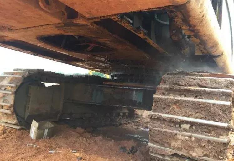 挖机保养维护标识贴纸,挖机油垢清洗