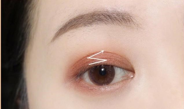 猫咪盘眼影保姆级,保姆级内双眼影画法