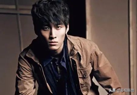 周冬雨山楂树之恋张艺谋窦骁,窦骁与周冬雨两个不同的人生